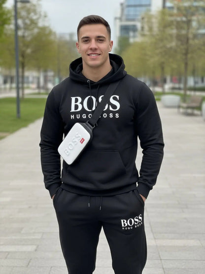 CONJUNTO Y PERCHERO BOSS