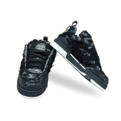 LOUIS VUITTON BLACK AND WHITE SOLE