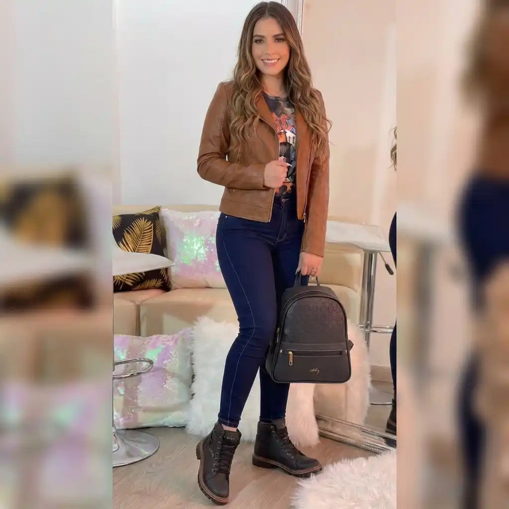 Botas + Bolso que elevan tu estilo al instante